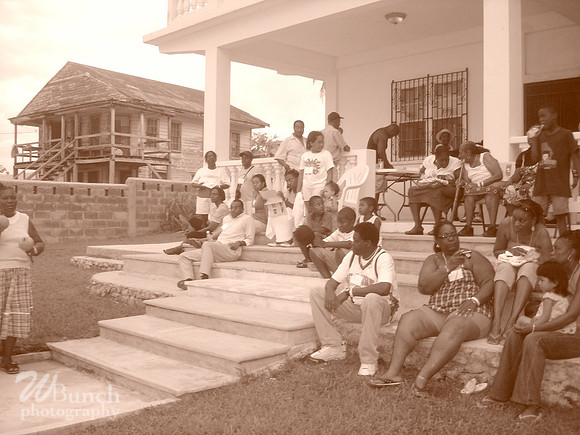 Family chillin @ the white house, listing to the Garifuna Group