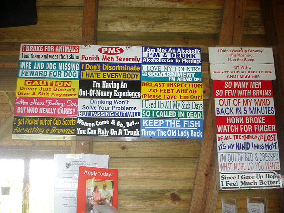 Amigo's signs